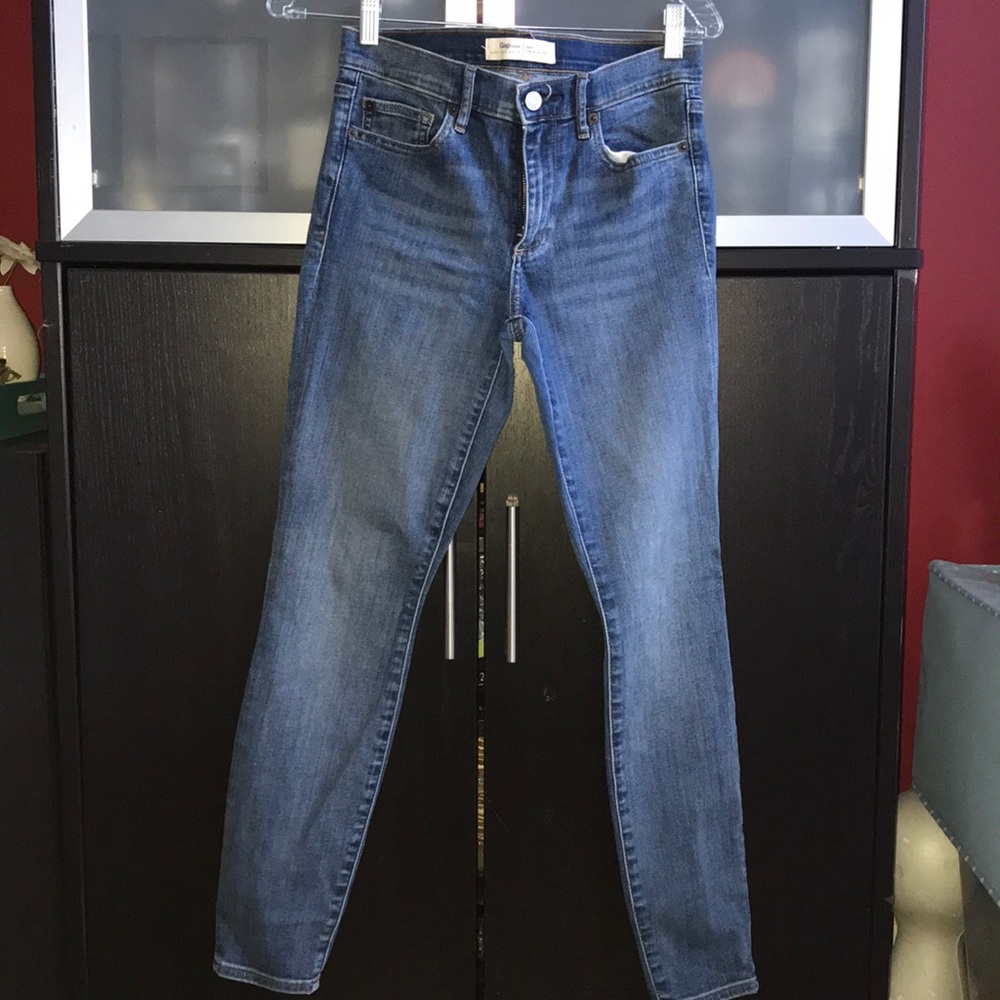 GAP 1969 Mid Rise True Skinny Jeans